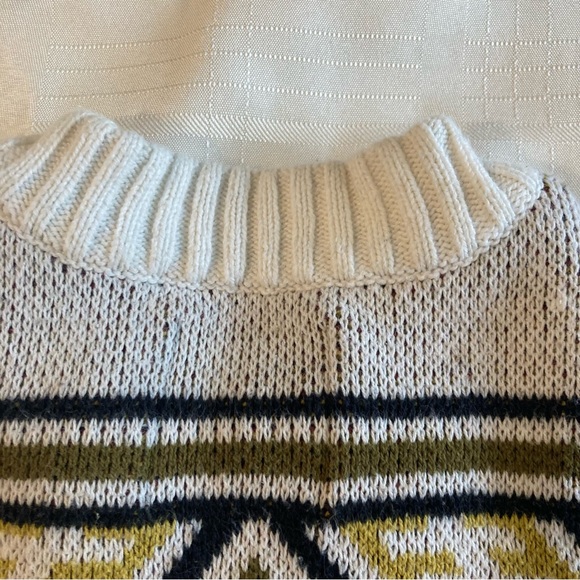 Men sweater, size M, purchased from Urban Outfitters, in great condition - Picture 9 of 10